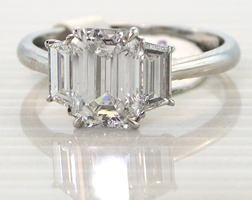 Style# So678 Emerald Cut w/ Step Trapezoids